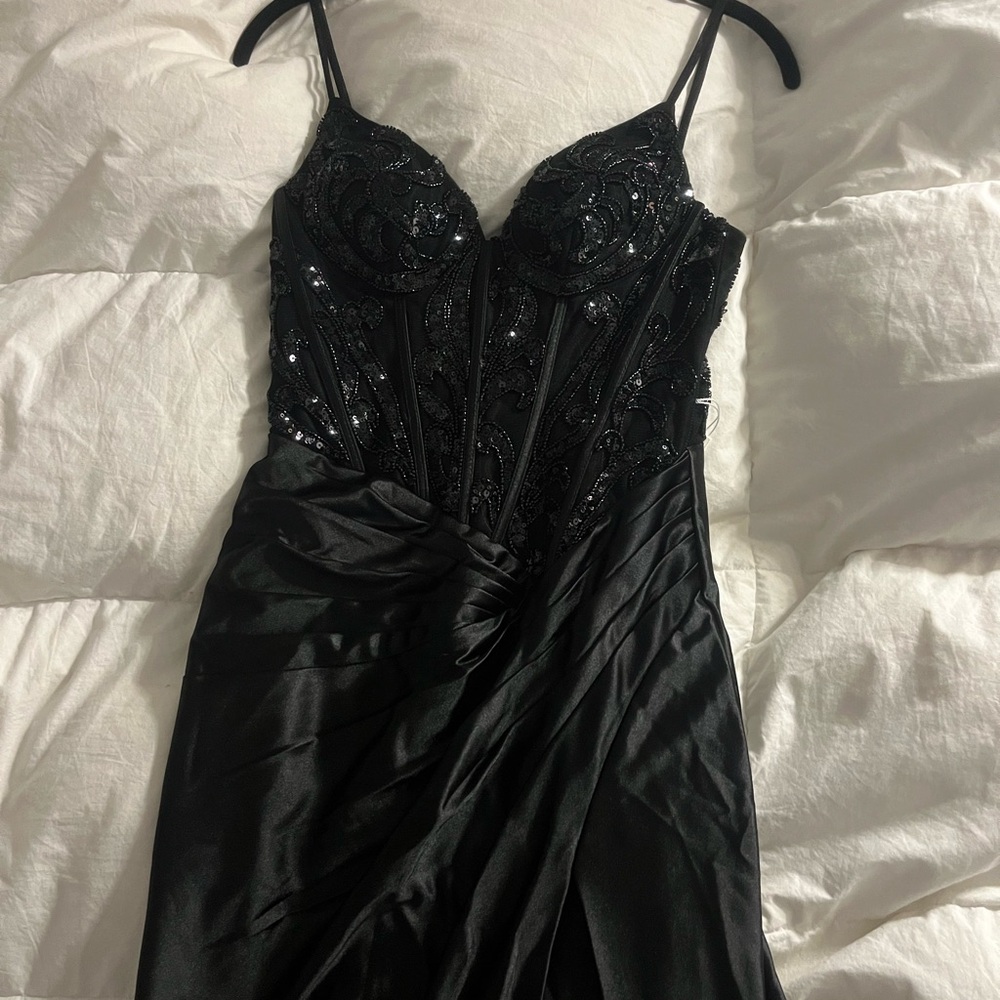 Elegant Black Sequin Prom Dress